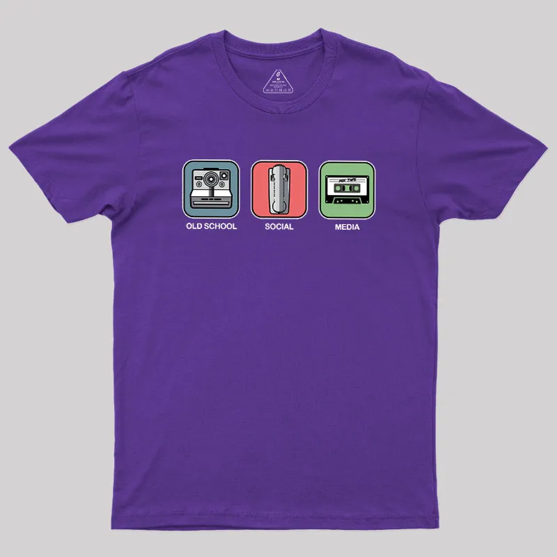 Old School Social Media Geek T-Shirt - Image 8