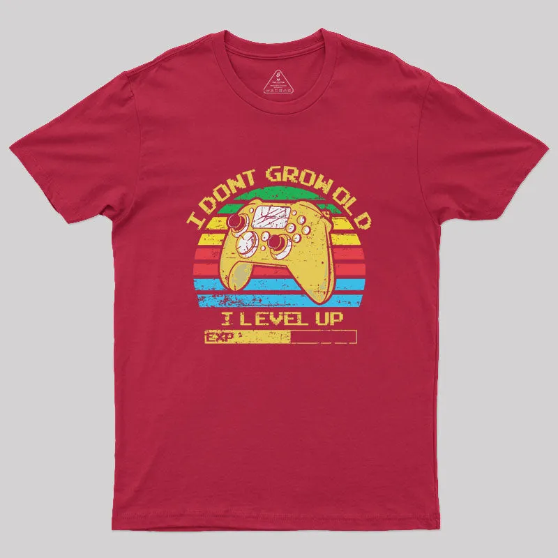 Growing Older and Levelling Up Geek T-Shirt - Image 4