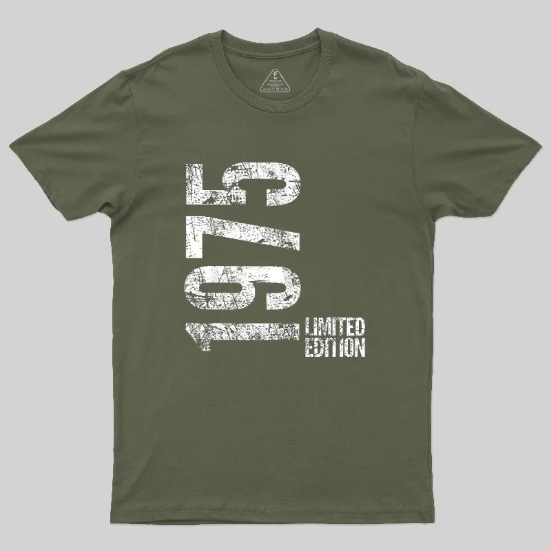 Years Old Vintage 1975 Geek T-Shirt - Image 3