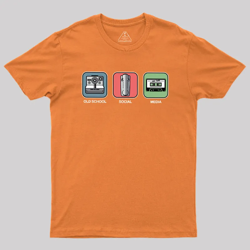 Old School Social Media Geek T-Shirt - Image 5