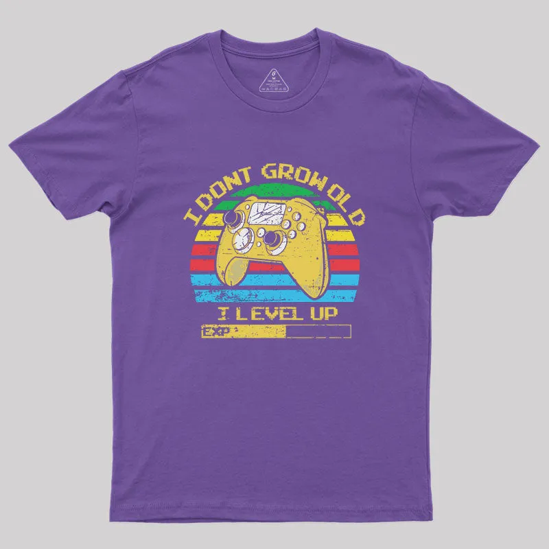 Growing Older and Levelling Up Geek T-Shirt - Image 5