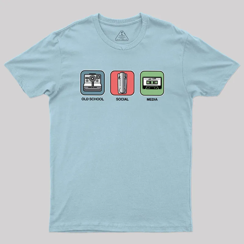 Old School Social Media Geek T-Shirt - Image 9