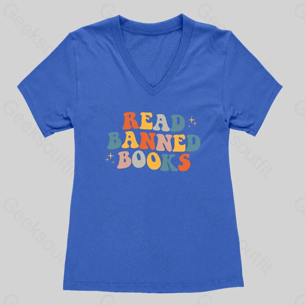 READ BANNED BOOKS Women's V-Neck T-shirt - Image 3